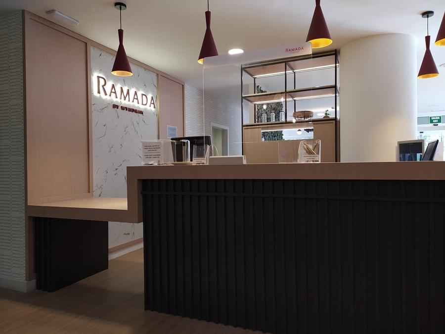 Ramada By Wyndham Madrid Tres Cantos Exterior photo