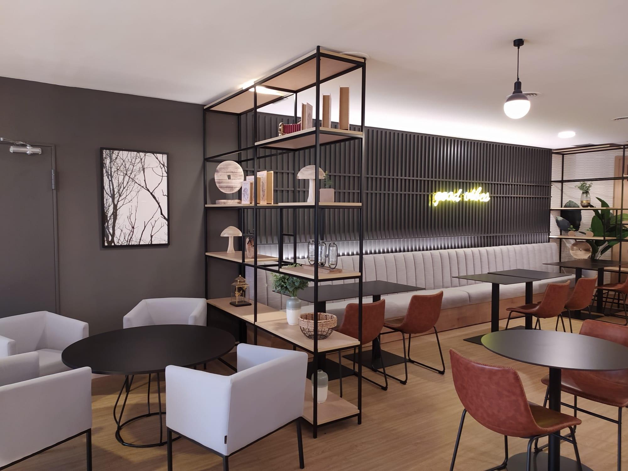 Ramada By Wyndham Madrid Tres Cantos Exterior photo