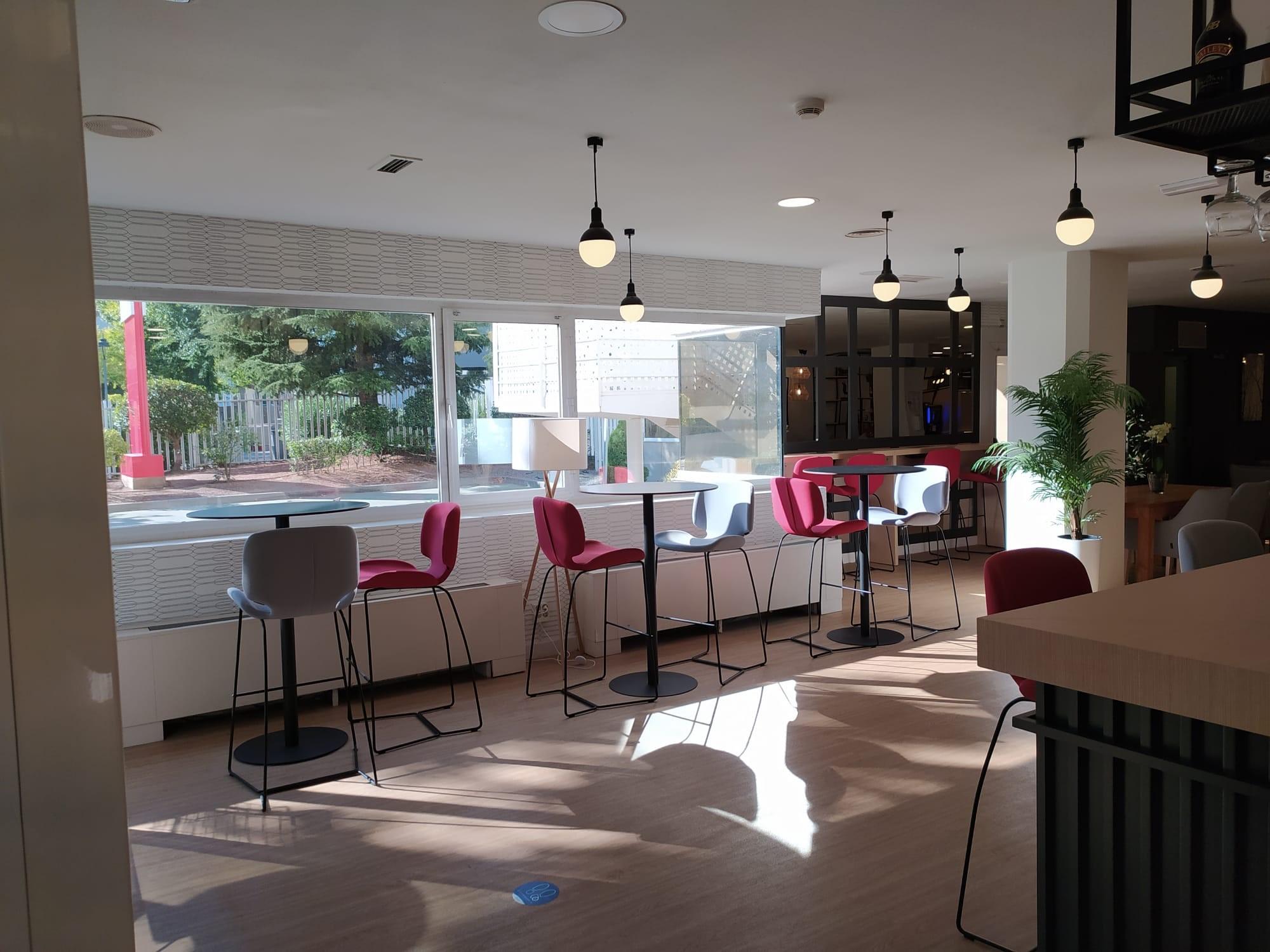 Ramada By Wyndham Madrid Tres Cantos Exterior photo