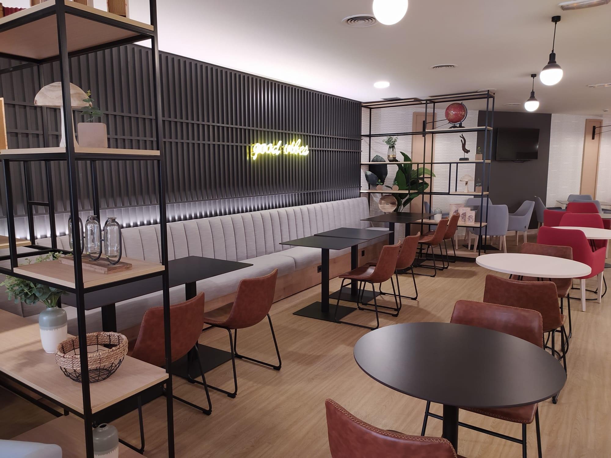 Ramada By Wyndham Madrid Tres Cantos Exterior photo